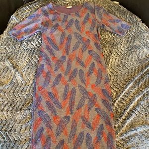 LuLaRoe casual dress feather print 1/4 quarter sleeves mid length women’s small